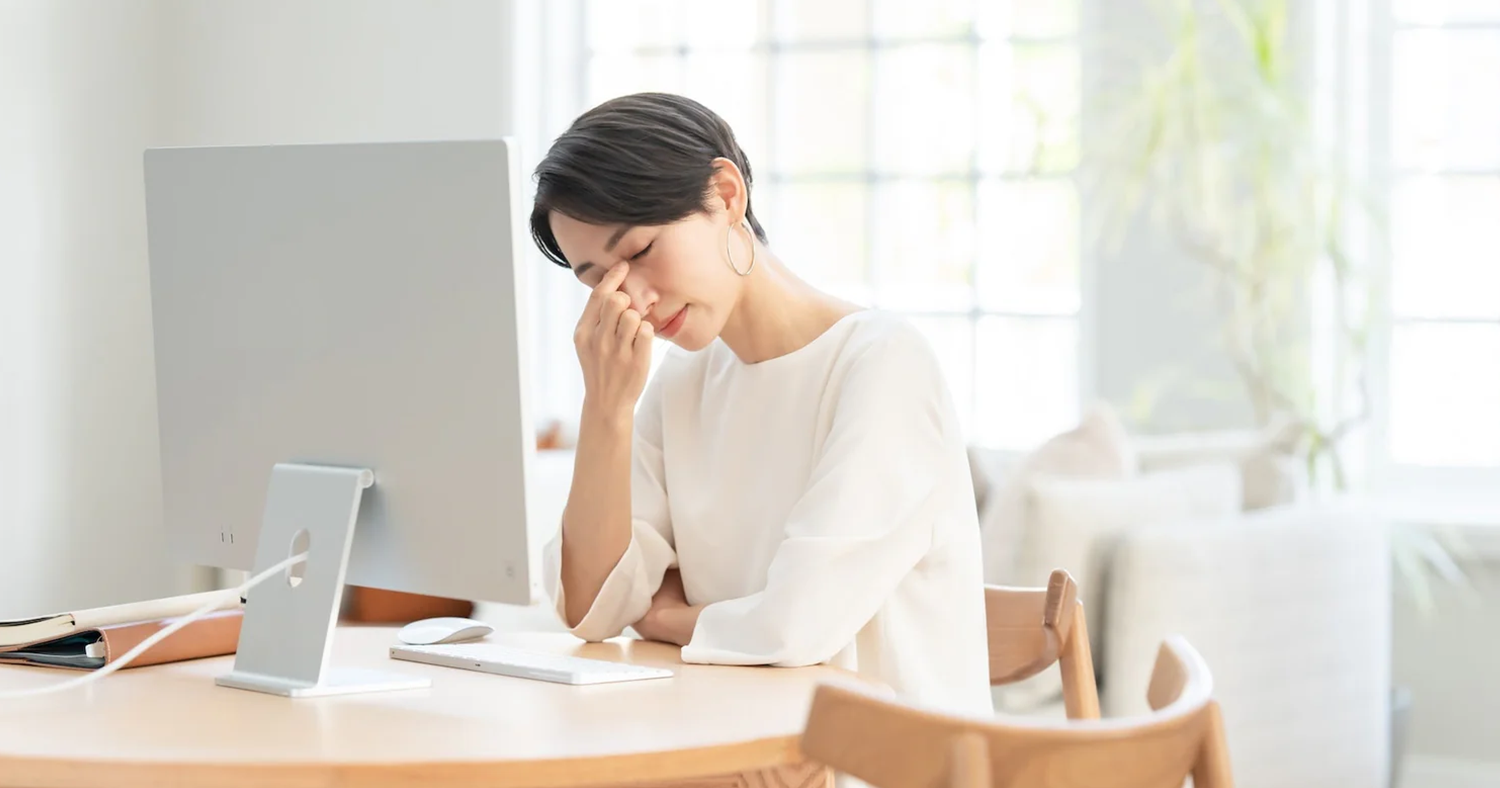 眼精疲労はホットアイマスクでケアできる？ 温熱ケアと眼精疲労の関係について